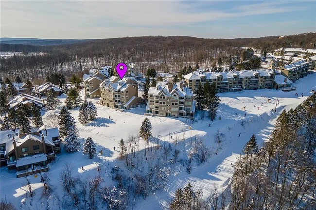 Building Photo - 8120 Stonegate Dr