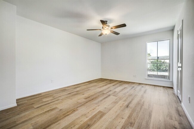 Building Photo - 14715 Barryknoll Ln