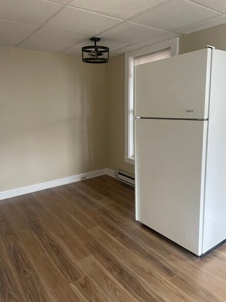 Building Photo - 42 Ann St