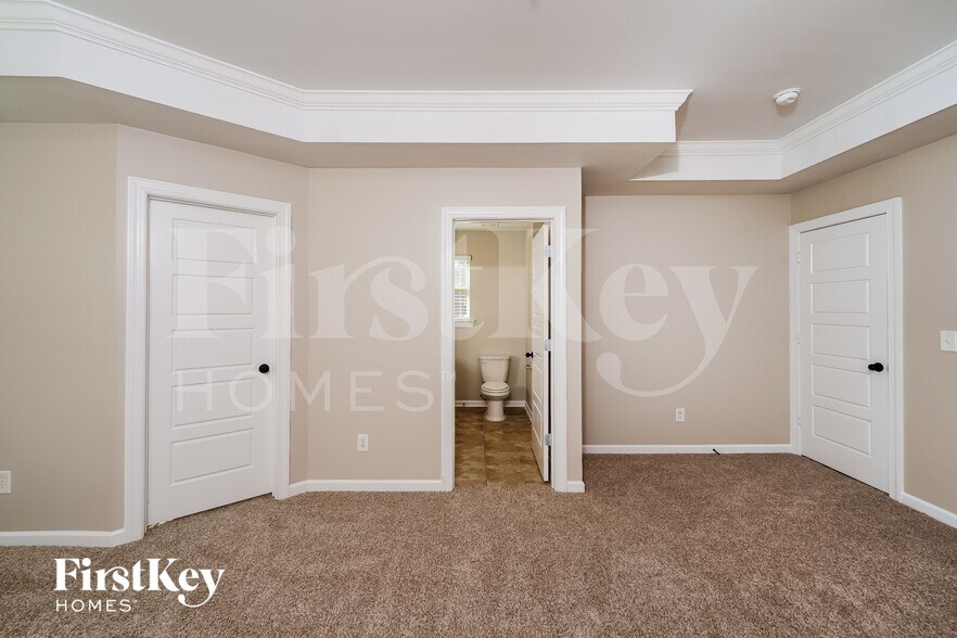 Building Photo - 506 Blackberry Glenn