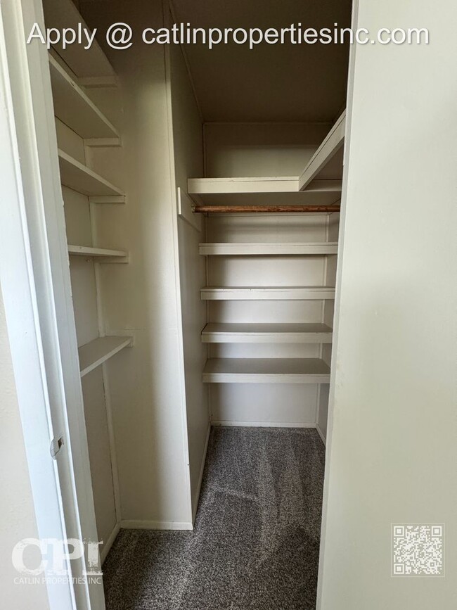 Building Photo - 3400 Columbia Heights Rd