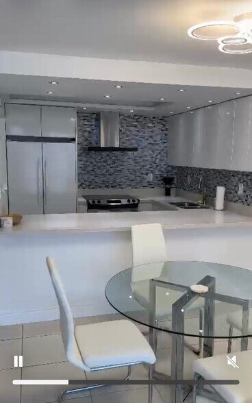 Building Photo - 401 Ocean Dr