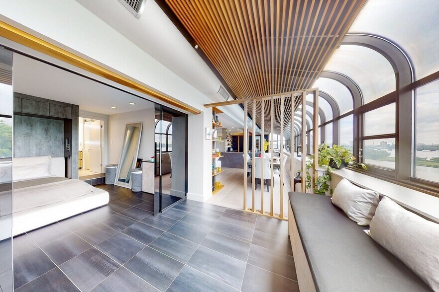 Building Photo - 265 Beacon St