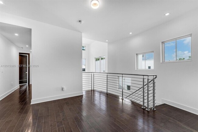 Building Photo - 8221 NW 34th St