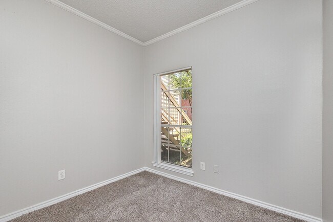 Building Photo - 3639 W Northgate Dr