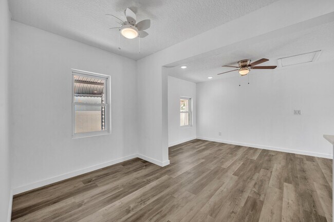 Building Photo - 713 Langston Ct