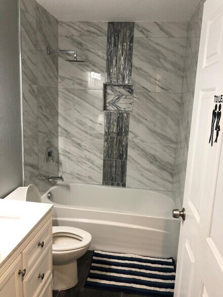 Building Photo - 5754 Pebble Brook Ln