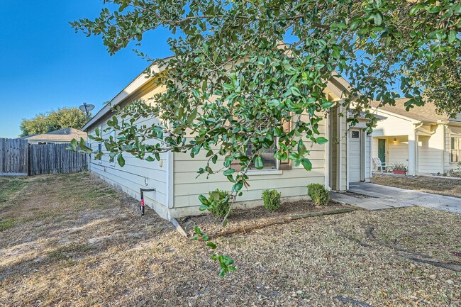 Building Photo - 6602 Fairbrook Park Ln