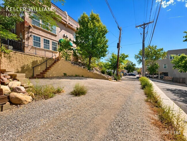 Building Photo - 2605 W Pikes Peak Ave