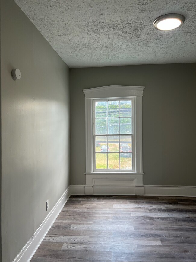 Building Photo - High Peaks