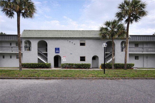 Building Photo - 1800 N Congress Ave