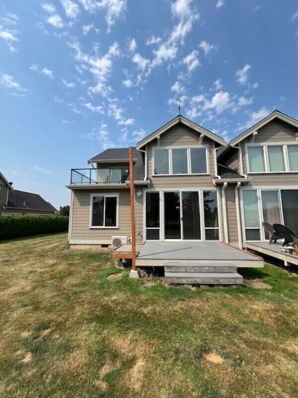 Building Photo - 2200 Greenview Cir