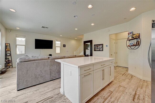 Building Photo - 6363 Amelia Ridge Ave