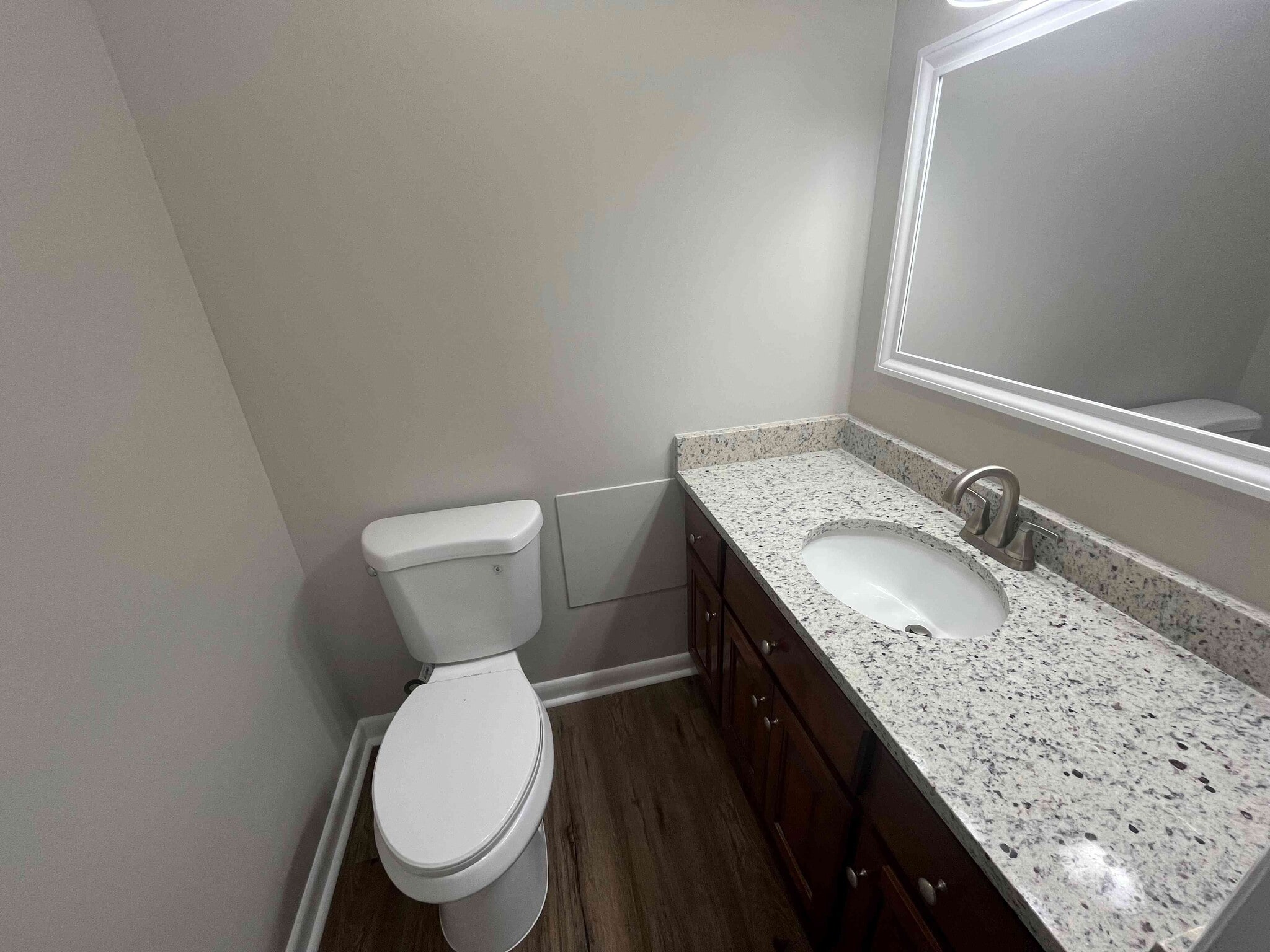 Building Photo - 512 Blaine Dr SW