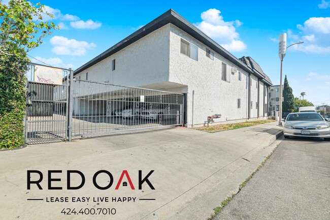Building Photo - 6555 1/4 La Mirada Ave-10