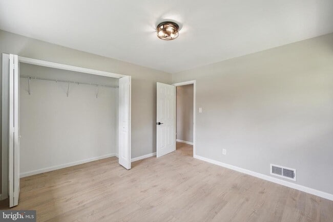 Building Photo - 5317 Oldcastle Ln