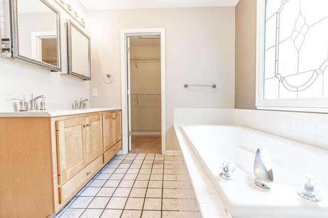 Building Photo - 6513 Jacobs Creek Cir