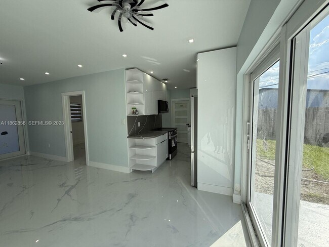 Building Photo - 11805 SW 185th St