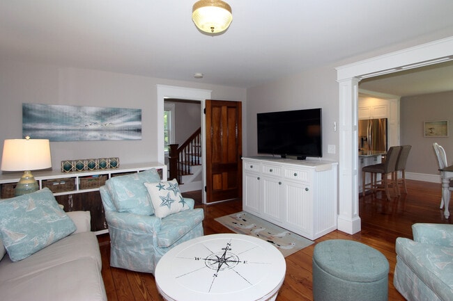 Building Photo - 351 Barlows Landing Rd