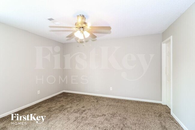 Building Photo - 10045 Branley Oak Dr