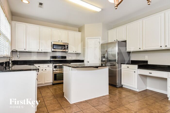 Building Photo - 1412 Pondhaven Dr