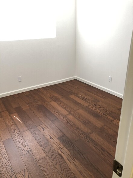 Building Photo - 147 Coventry Dr