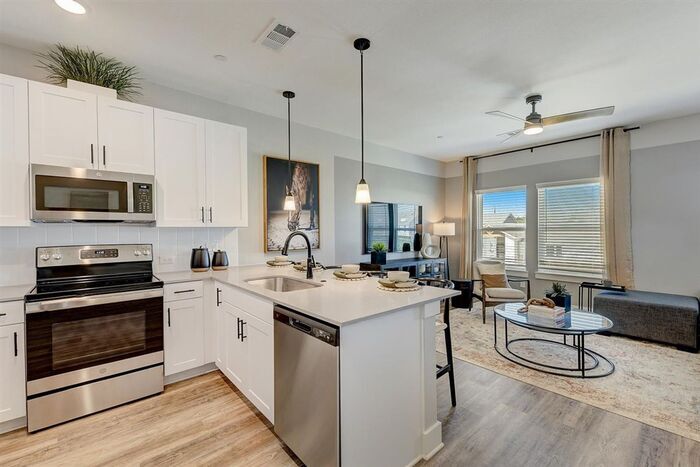 Building Photo - 4621 Tiberius Dr