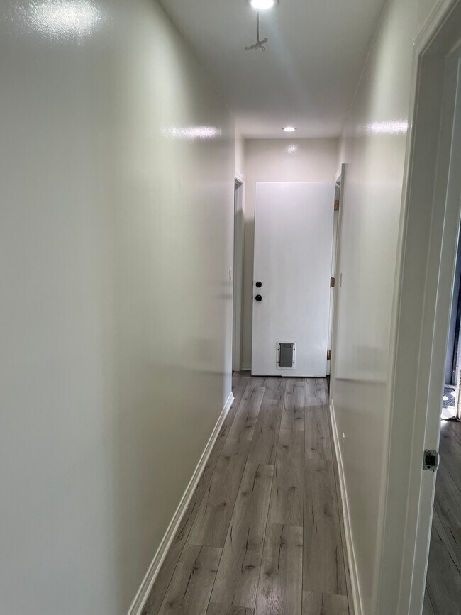 Building Photo - 3817 Globe Ave