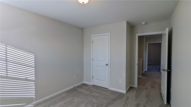Building Photo - 405 Sonoma Ct