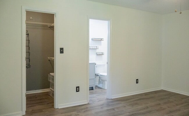 Building Photo - 3 bedrooms, Fenced in backyard, 12x24 shed, NO breed restrictions!