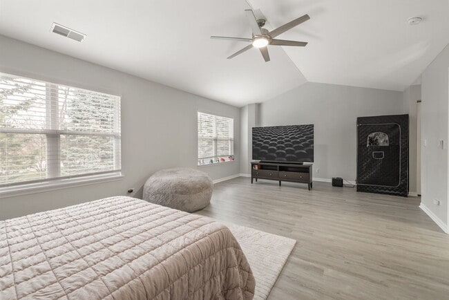 Building Photo - 3074 Renard Ln