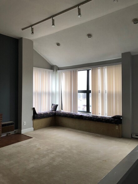 Window Seats around Bank of Windows in Great Room - 367 Lehigh Ave