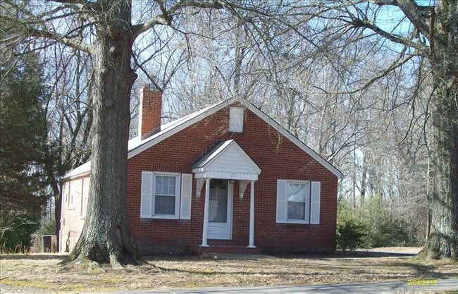 Building Photo - 671 Park Ave