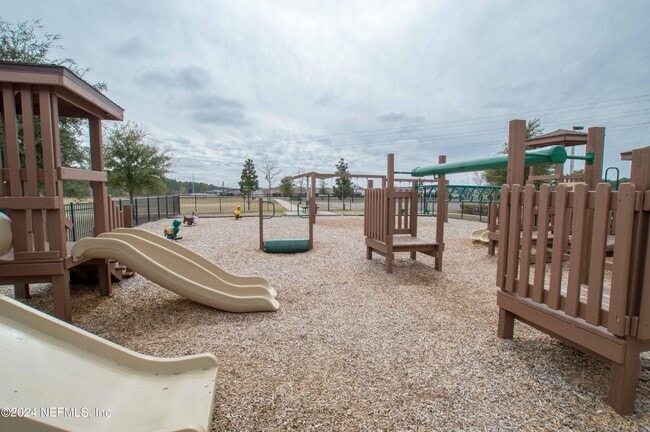 Building Photo - 16022 Willow Bluff Ct