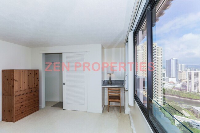 Building Photo - Fully furnished 2 bdrm / 2 bath / 1 parking unit at The Windsor Waikiki