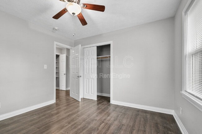 Building Photo - 7729 Bluebonnet Rd