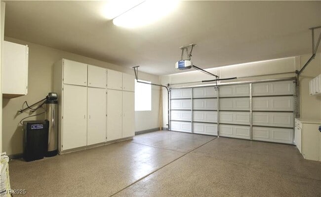 Building Photo - 10488 Riva De Fiore Ave