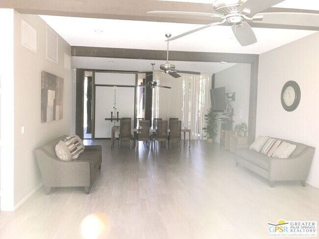 Building Photo - 1655 E Palm Canyon Dr