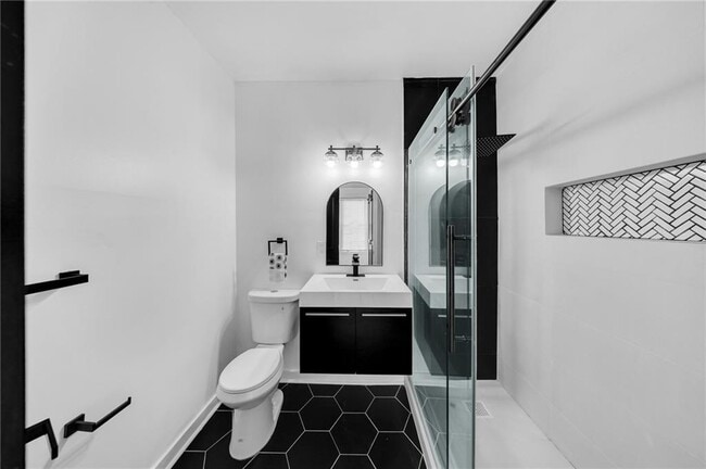 Building Photo - 929 Creekdale Dr