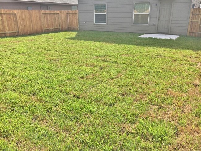 Building Photo - 5418 Aranas Ln