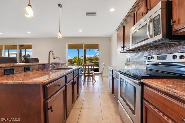 Building Photo - 2532 Sutherland Ct