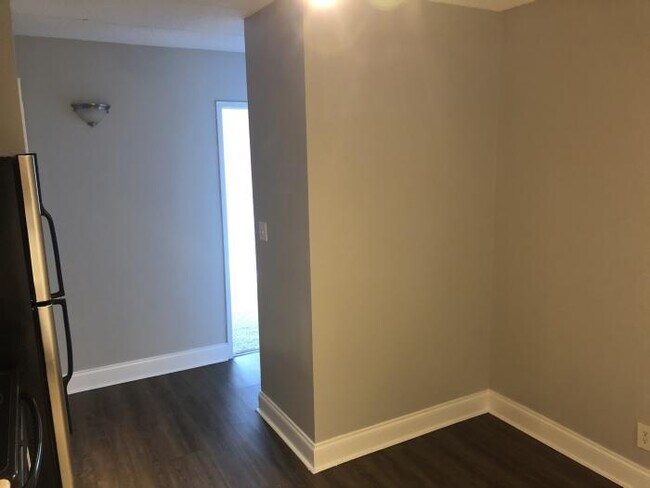 Building Photo - 2 bedroom in Framingham MA 01702