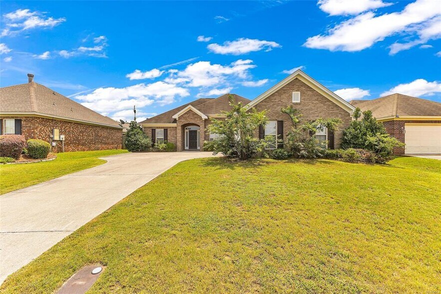 Building Photo - 8772 Will Newton Dr