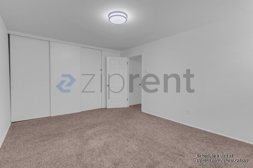 Building Photo - 12211 SE 59th St