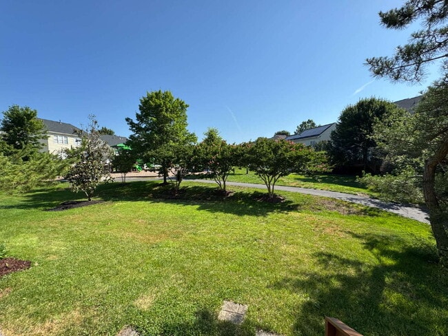 Building Photo - Spacious Elegance in Gated Piedmont!