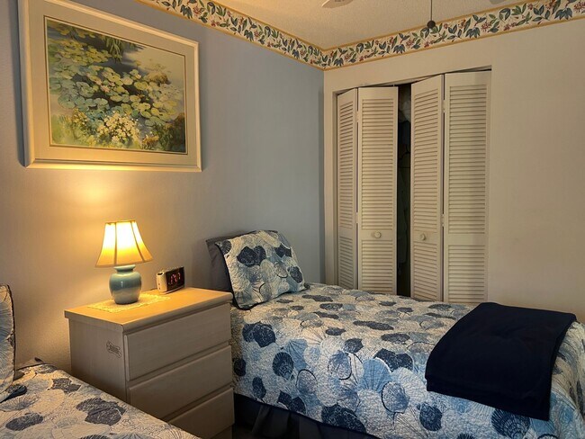 Building Photo - Fabulous Newly available Seasonal Rental i...