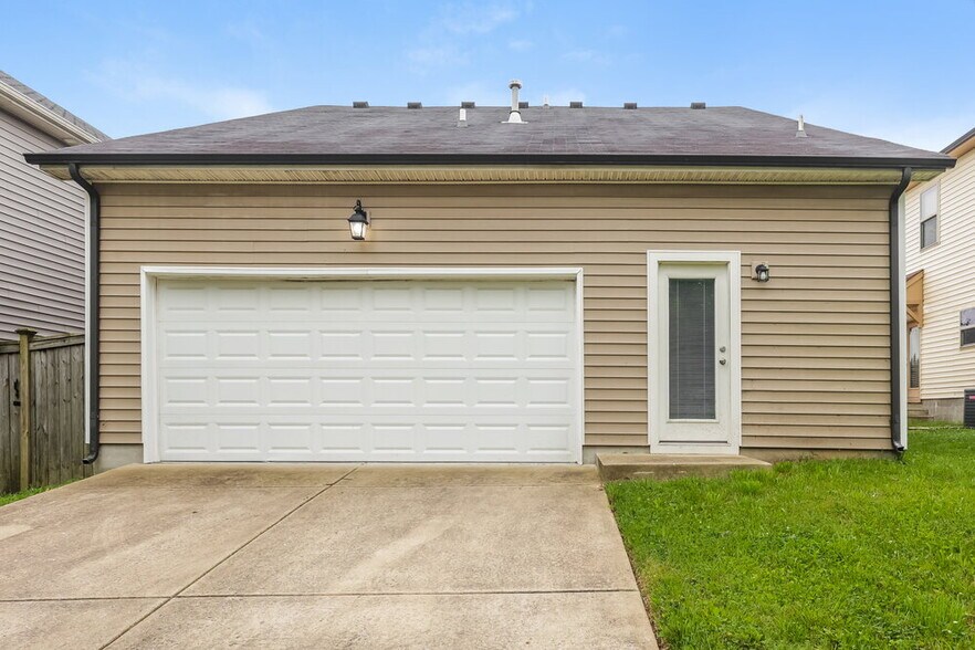 Building Photo - 2237 Dale View Dr