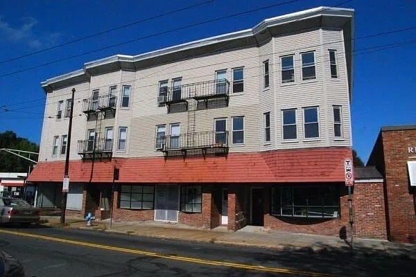 Building Photo - 189 Concord Ave