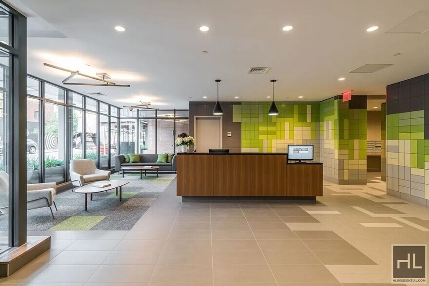 Building Photo - 310 Clarkson Ave