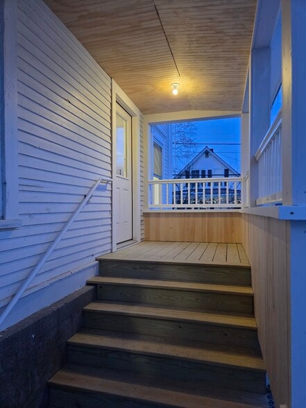 Unit 3 Private Covered Porch and Private Entry - 73 Goshen Rd